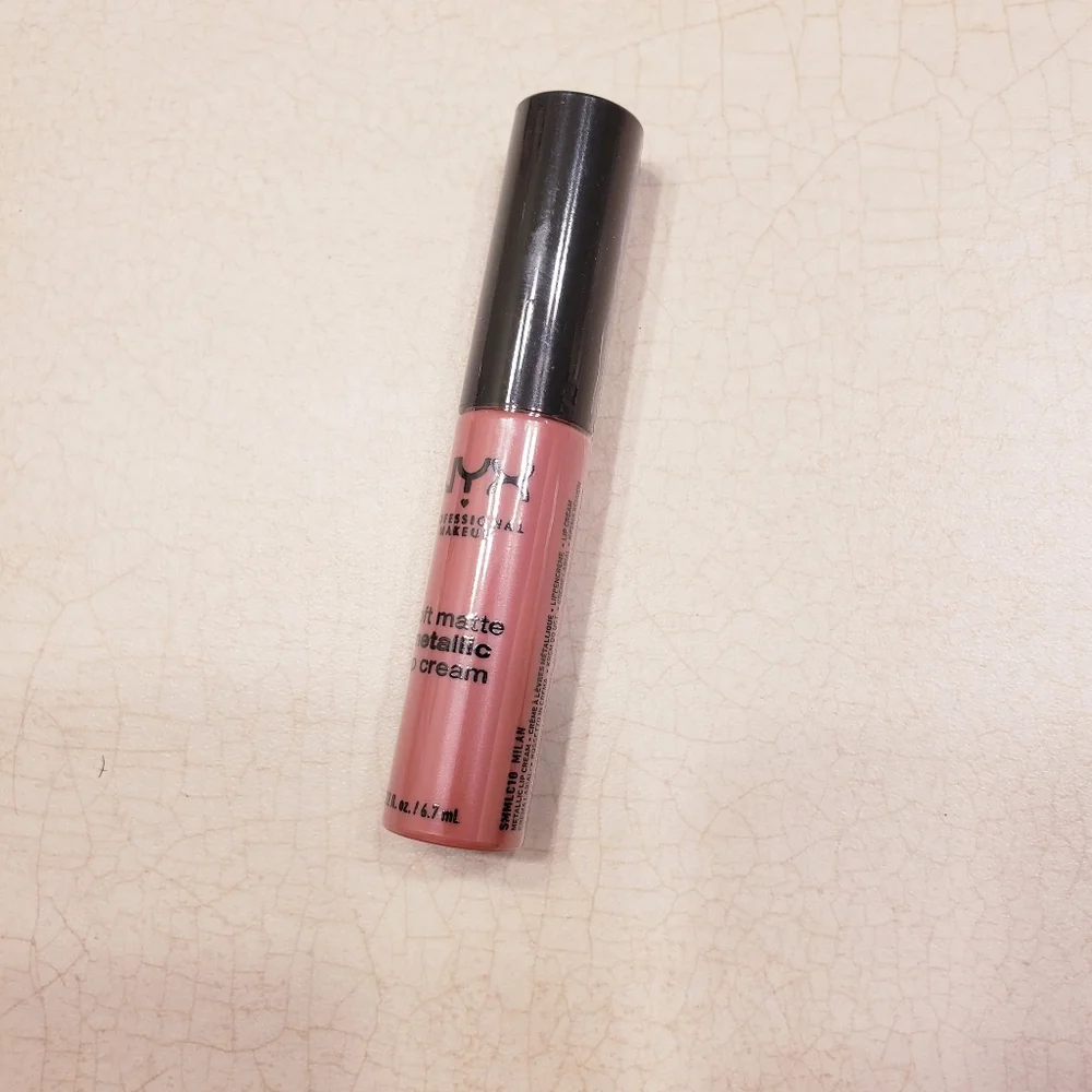 NYX Soft Matte Lip Cream Milan Lip Gloss Sealed New in Packaging NWT